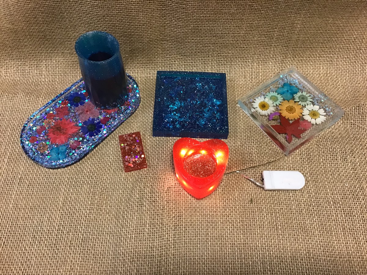 Rotherhamcreat2's tweet image. Our Resin Remix course has been great. We made a range of pieces and developed skills using different types of resin and techniques. Everyone has done such an amazing job. BUT, oh my goodness it is the stickiest stuff ever. #awesomeadults #alwayslearning #wellnness #timeout
