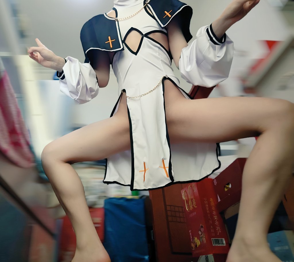 02yuanli's tweet photo. 神官大人，真的要让我穿上这样的衣服吗？
诶诶诶，为什么要张开腿摆这么羞耻的姿势啊？
什么要自己摆开吗？
（转推抽人送掰开屁股版
#正太 #翘臀 #xnh #小男孩 #腿控 
＃足控  ＃裸足 ＃大屁股 ＃色色 
＃正太弟弟 ＃高中生 #男高 #娼年 #男娘 #gooner https://t.co/cYFIpuuuyD