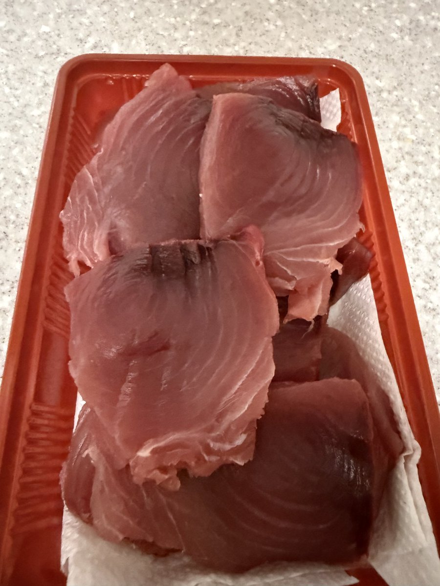 島袋カリー tweet media