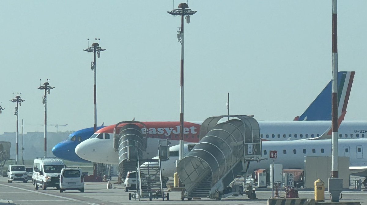 Carl Bildt tweet media