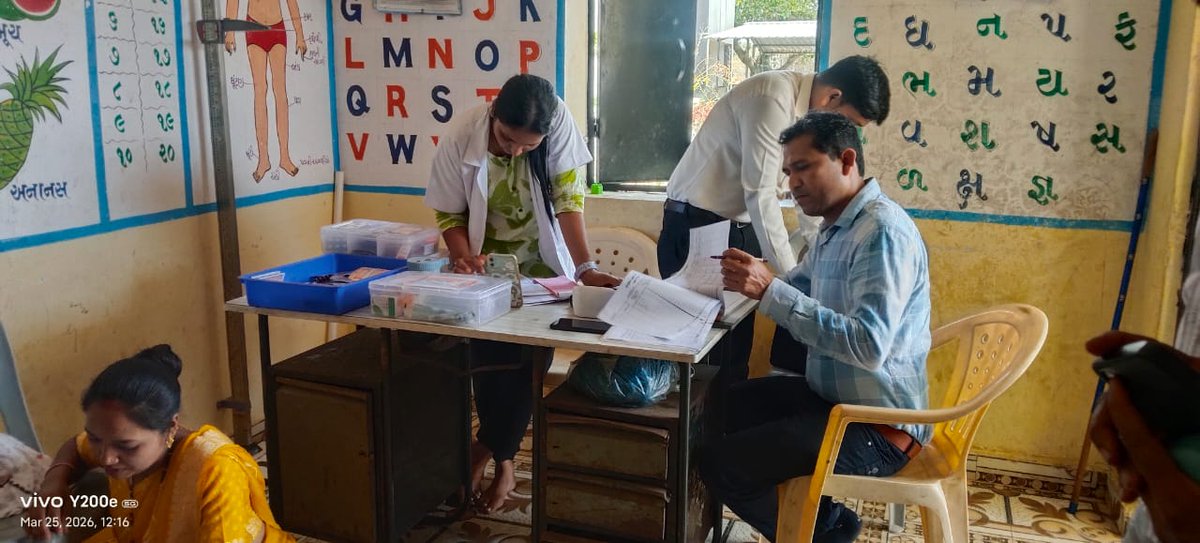 thonetrang77417's tweet photo. 🏥🇮🇳
#NETRANGBLOCK 
#TMPHS #TFHS
#VISIT #AAM
#PHCKHARETHA 
#MAMTADAY 
#CHEACKUP #RECORD #REPORTS 

"આજરોજ #તાલુકાના #મેલસુપરવાઈઝર અને #ફિમેલસુપરવાઈઝર દ્વારા #ચન્દ્રવાન #મમતાદિવસની મુલાકાત કરેલ, તેમજ #આરોગ્યટીમનારેકોર્ડ/#રિપોર્ટસ ની ચકાસણી કરેલ...."

#HEALTHTEAM #health https://t.co/pHrO3MTLWJ