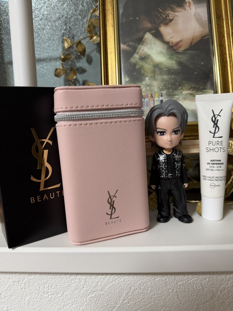 YSL LOVENUDE POP UP EVENTのノベルティ💕 YSLラブヌードリップケース