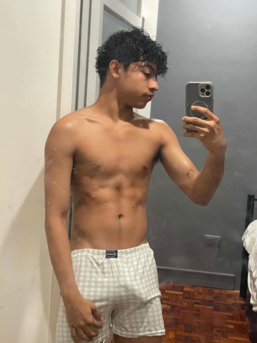 Adam Valentino tweet media