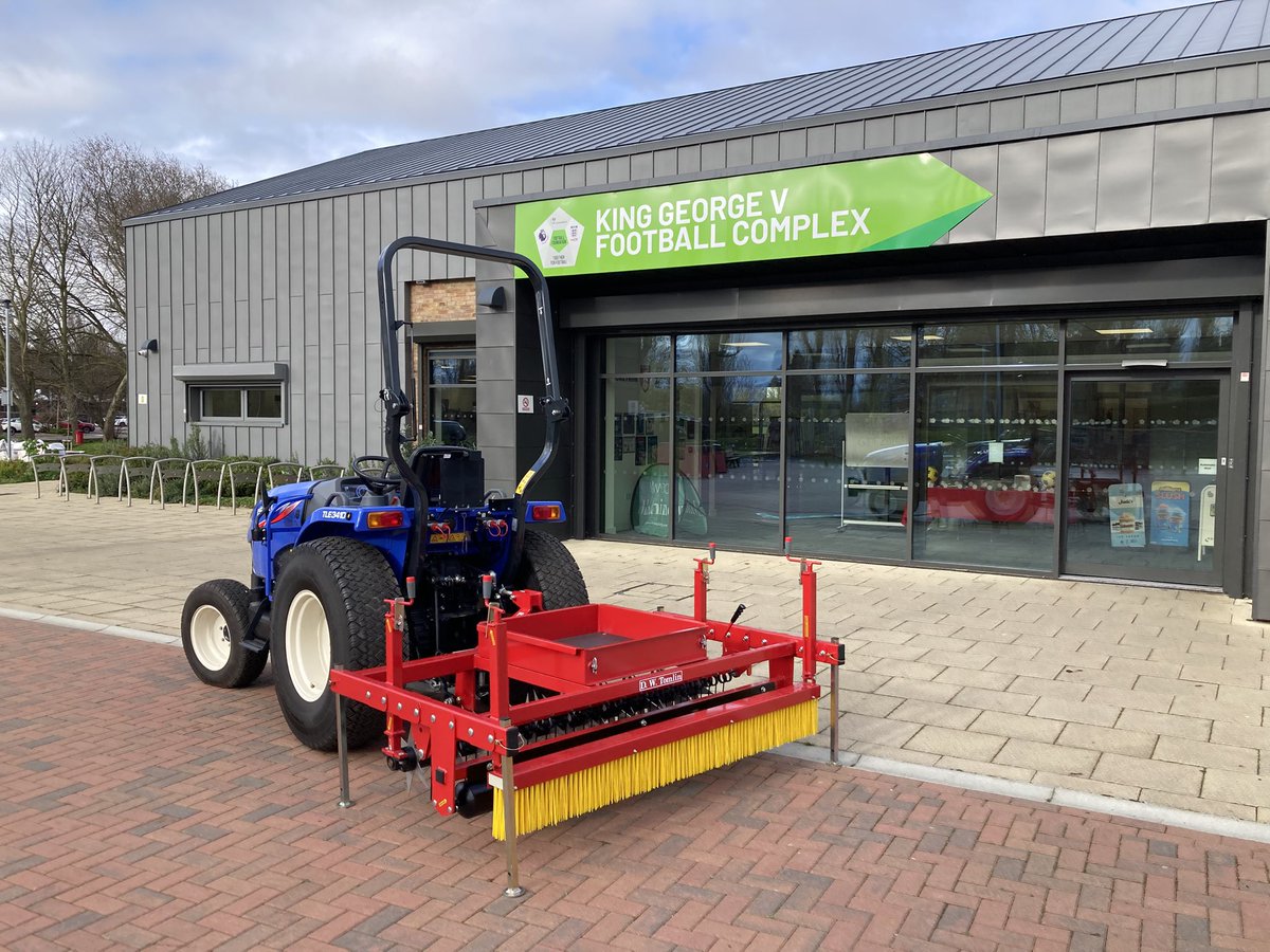 sidelineshants's tweet photo. 📍Arrived at @HampshireFA King George V Football Complex - looking forward to the day’s Grounds Maintenance Forum! 🌱 #groundsweek https://t.co/T1pOkdZHbX