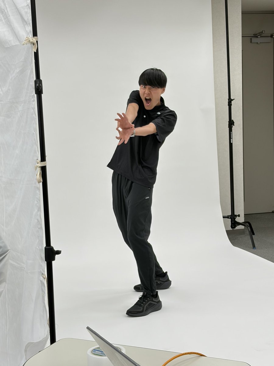 kraftia_LD_men's tweet photo. 新年度に向けて本日は写真撮影を行いました!
#クラフティア #KRAFTIA #九電工はクラフティアへ #AVILO #2XU #超速リカバー https://t.co/DSIlyAiWCI