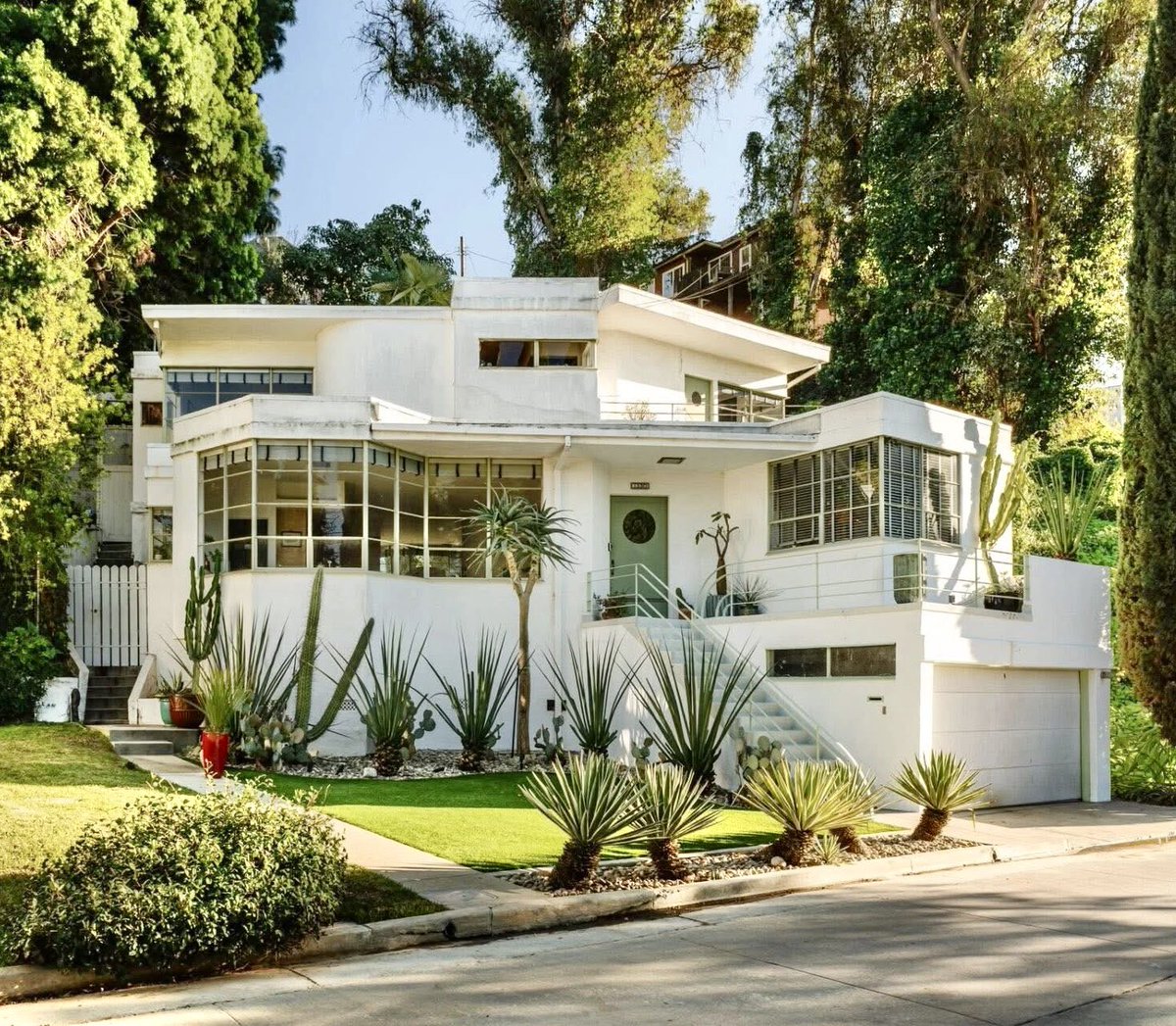 Art Deco SJ tweet media