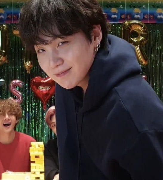 arty²² tweet media