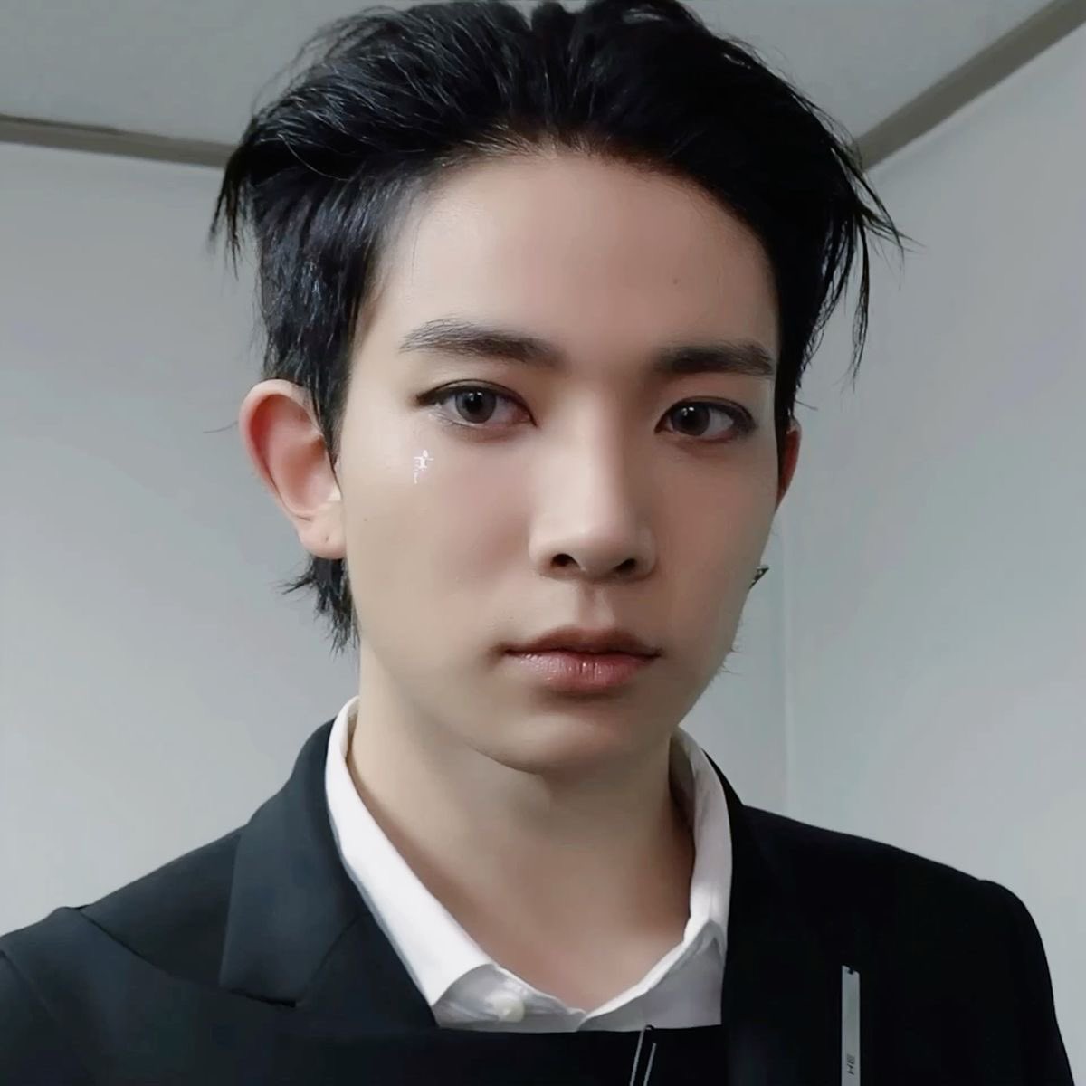 𝖤𝐒| tweet media