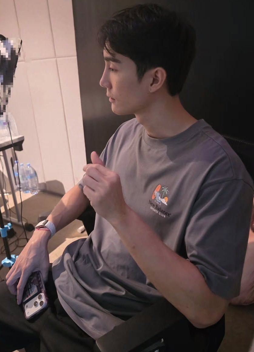 •.★𝕀𝔻𝔸🦊🍅เจ้าแก้มโมจิ`*:•✿ғт.ᶰ'ย้งยี้🎀 tweet media