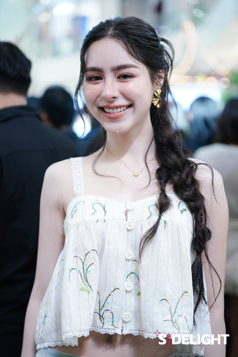 StarDelight tweet media