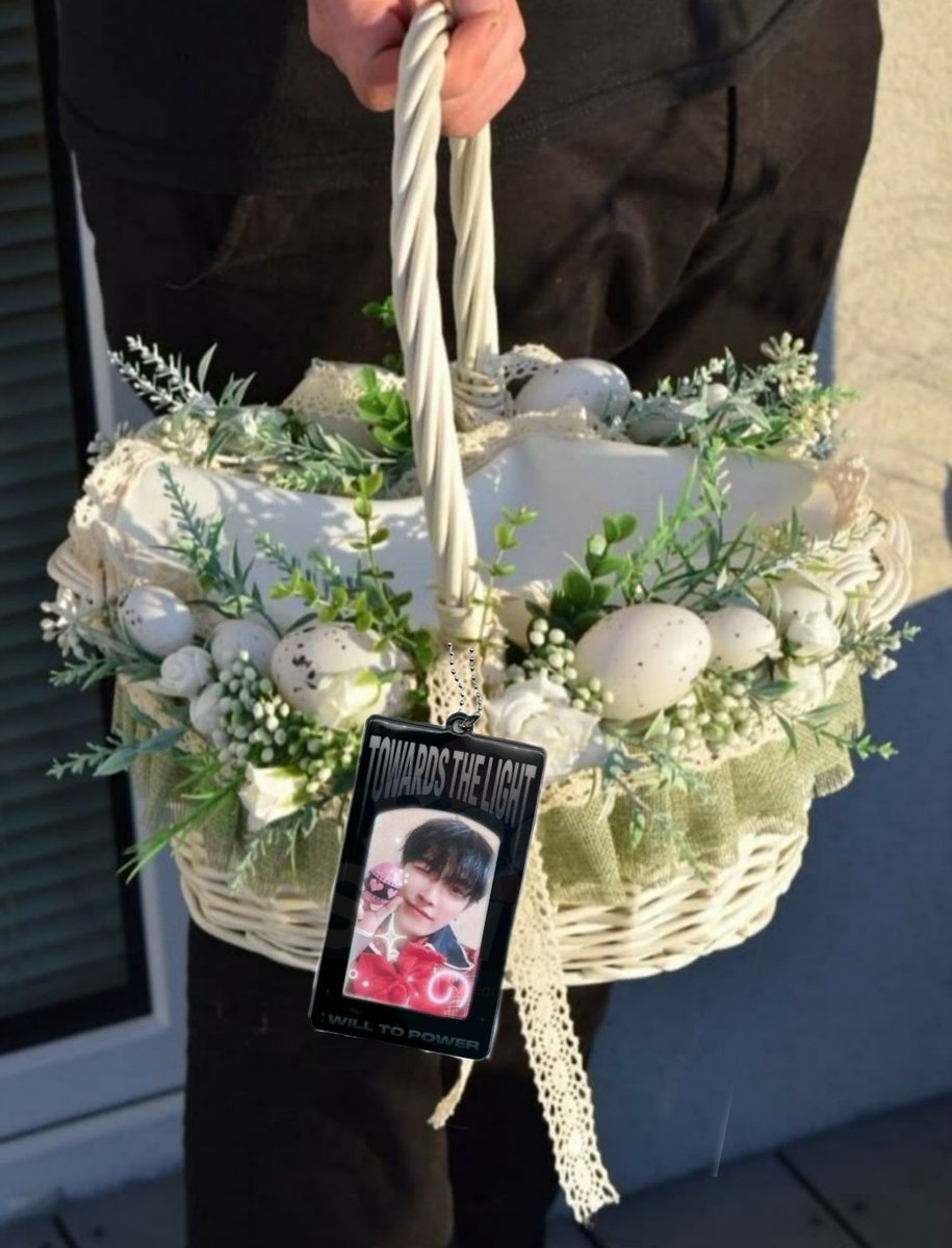 mica 🌙 12.1k tweet media