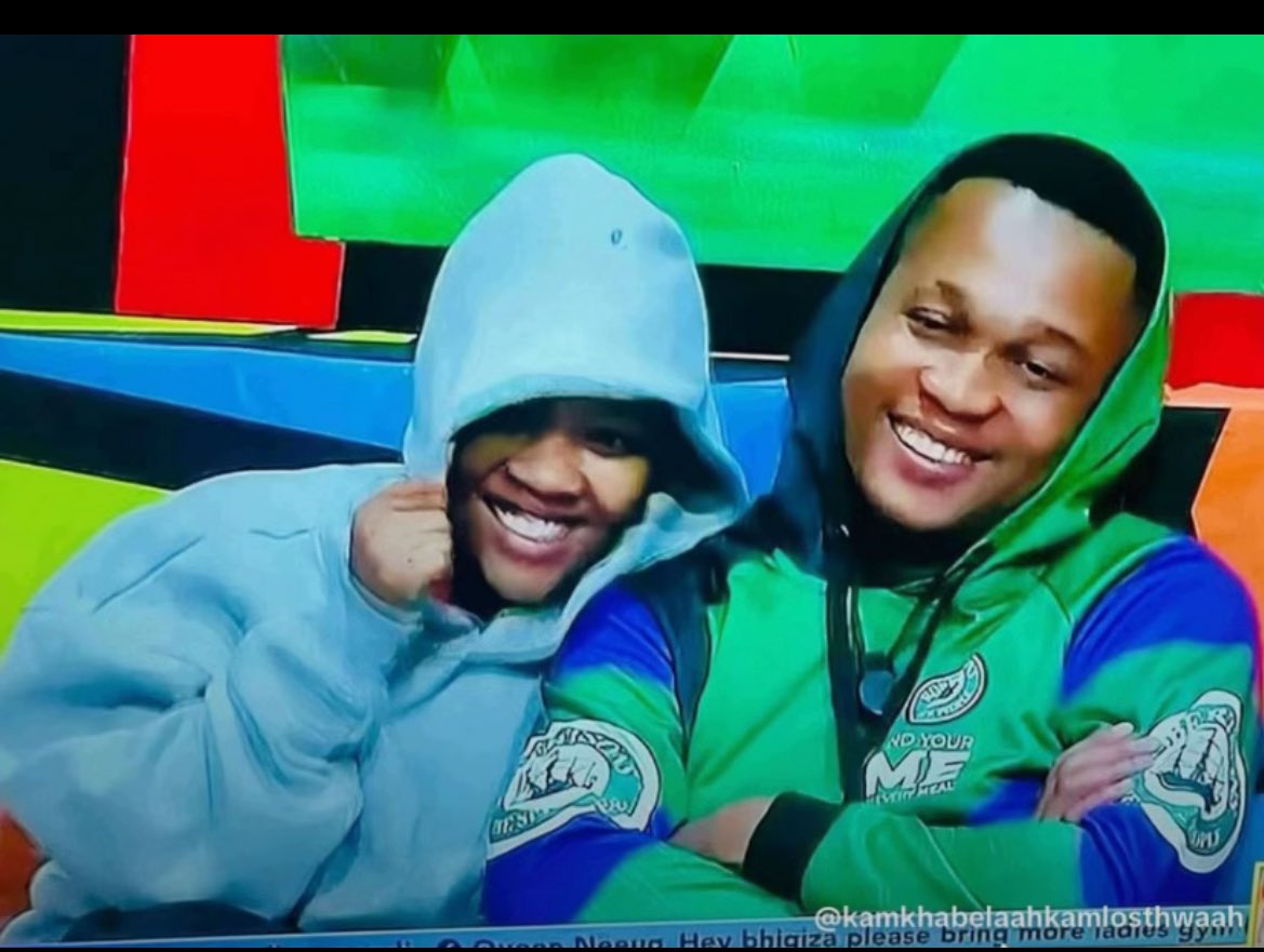 Phoebe Lyon tweet media