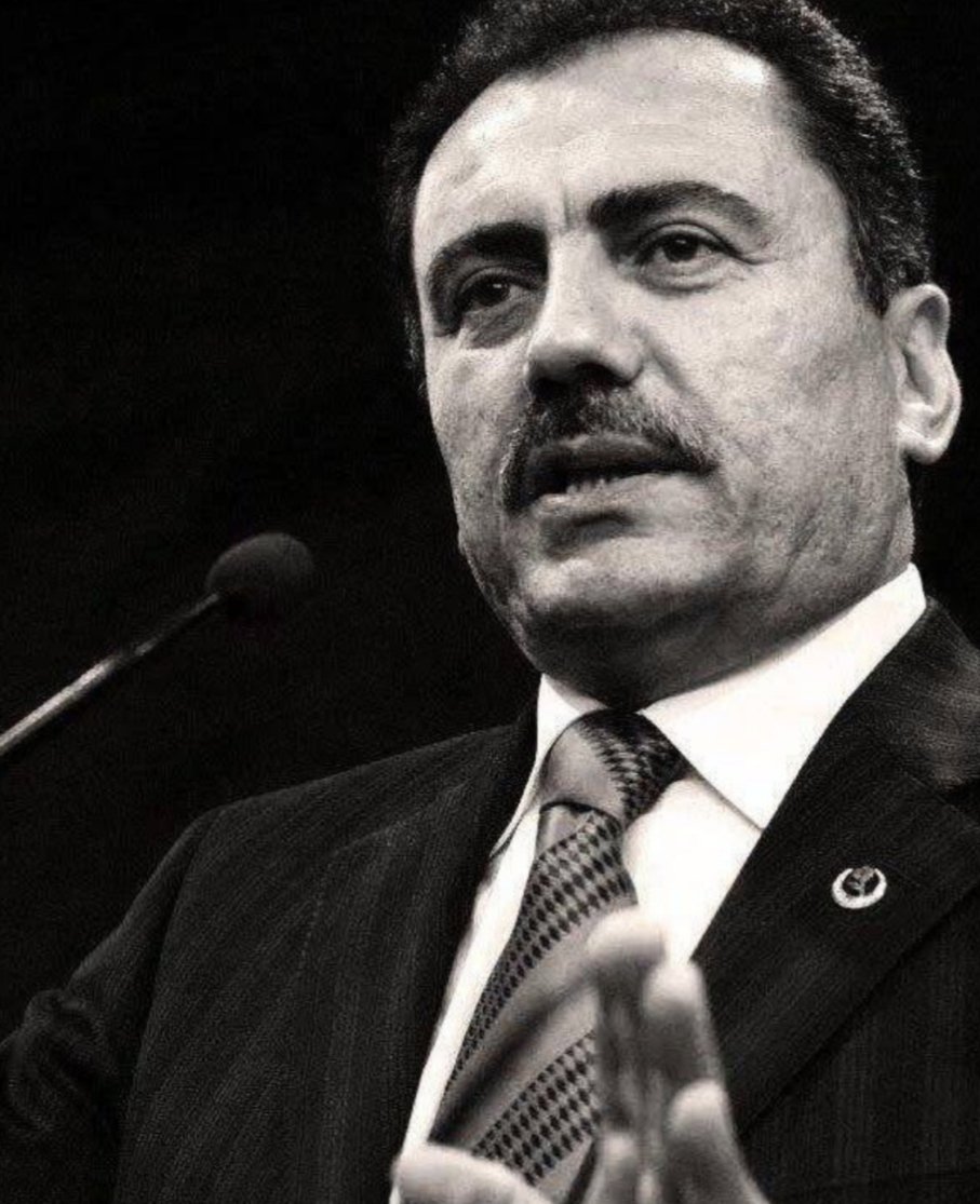 BetulHasrin's tweet photo. "Bir saniyesine bile hükmedemediğimiz bir dünya için, bu kadar fırıldak olmaya gerek yok."
Her zaman dürüstlüğün ve mertliğin simgesi oldun. Unutmadık, unutmayacağız..
#MuhsinYazıcıoğlu https://t.co/nmbEpt7LvF