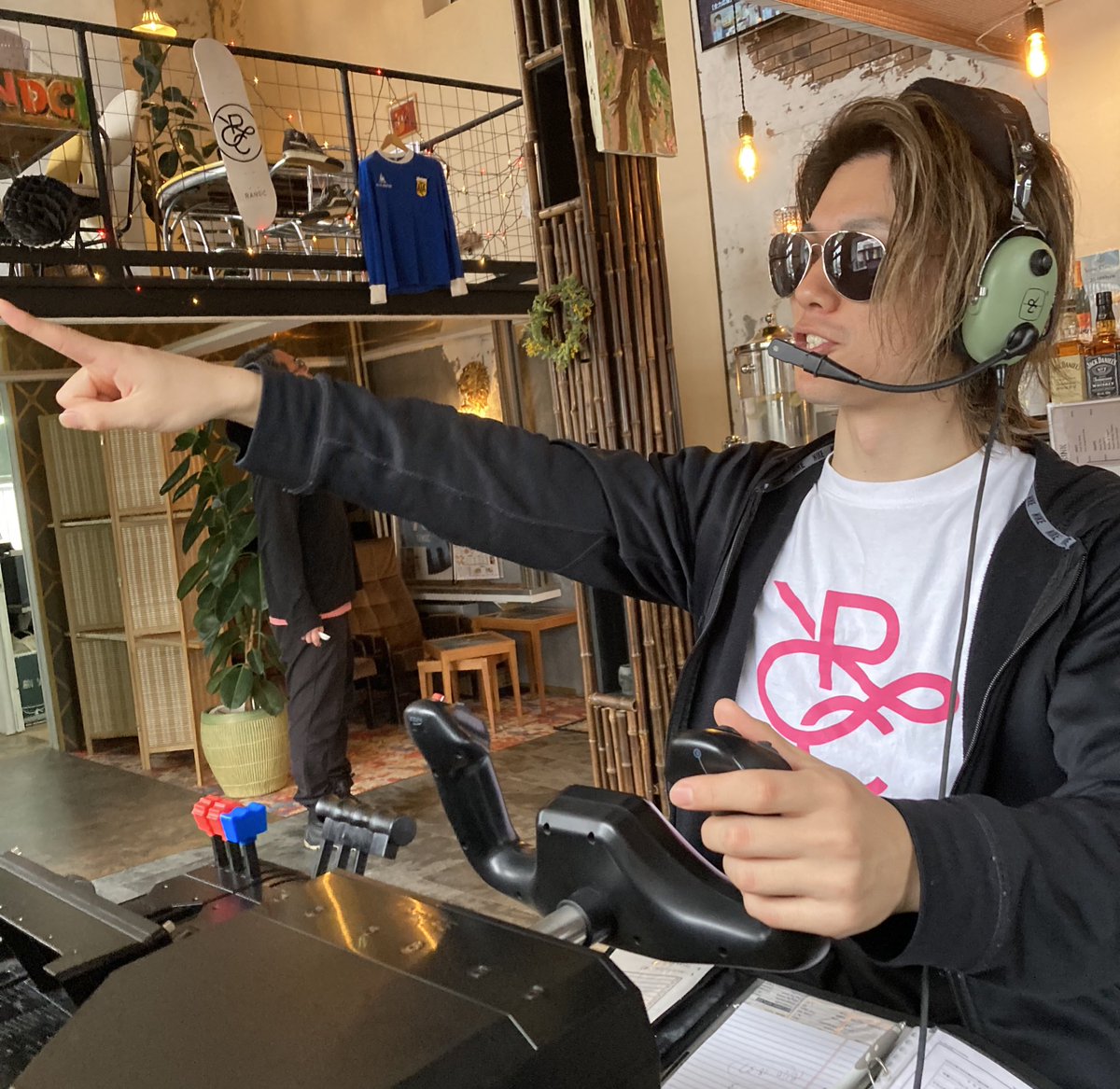 droneup_com's tweet photo. 操縦体験教室✈️飛行機を飛ばそう!
めちゃくちゃ楽しそう!笑😆
#RANDC https://t.co/JRqRtH2ySQ