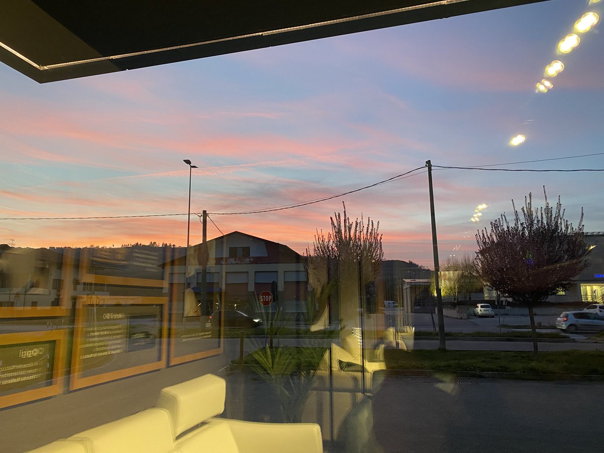 orebla  tweet media