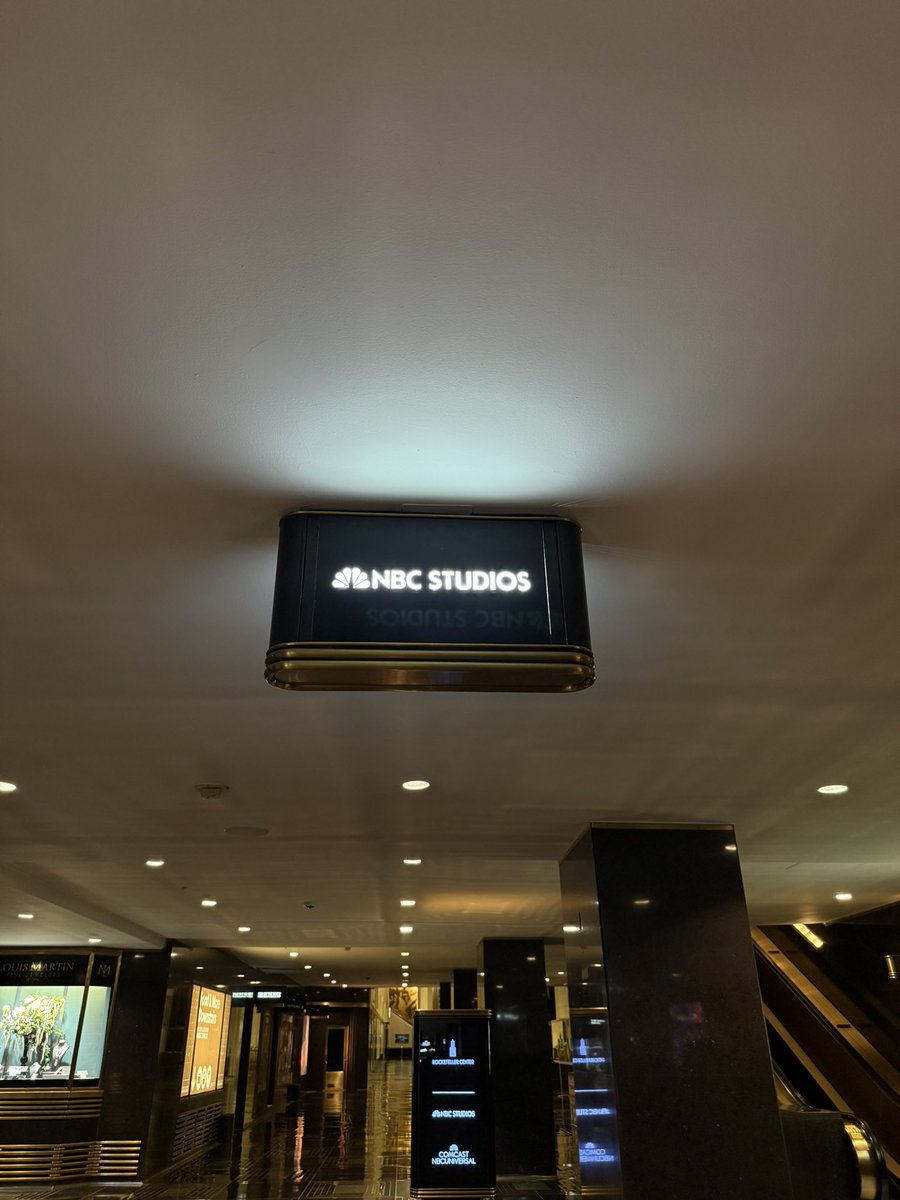 🎧ྀི♪⋆.✮ tweet media