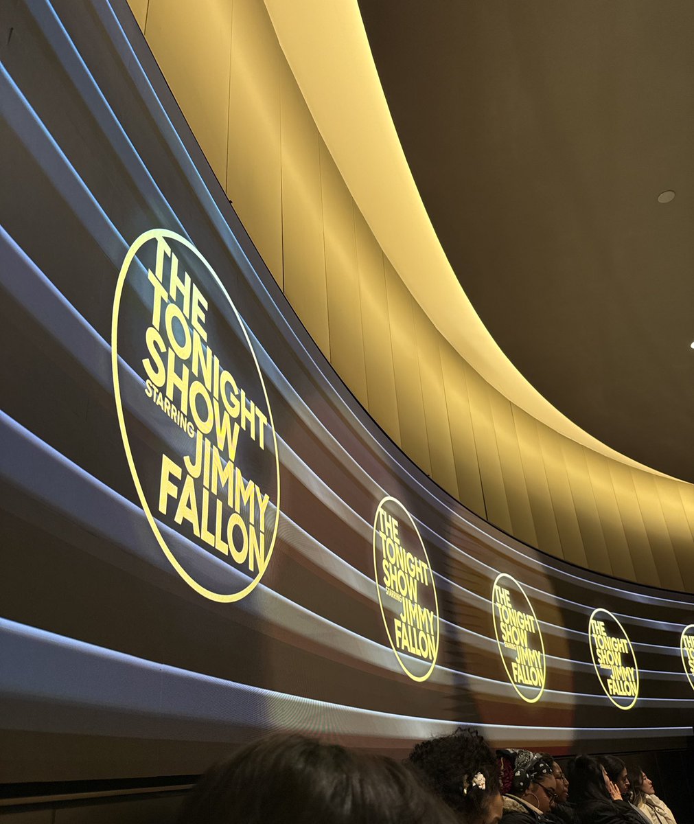 🎧ྀི♪⋆.✮ tweet media