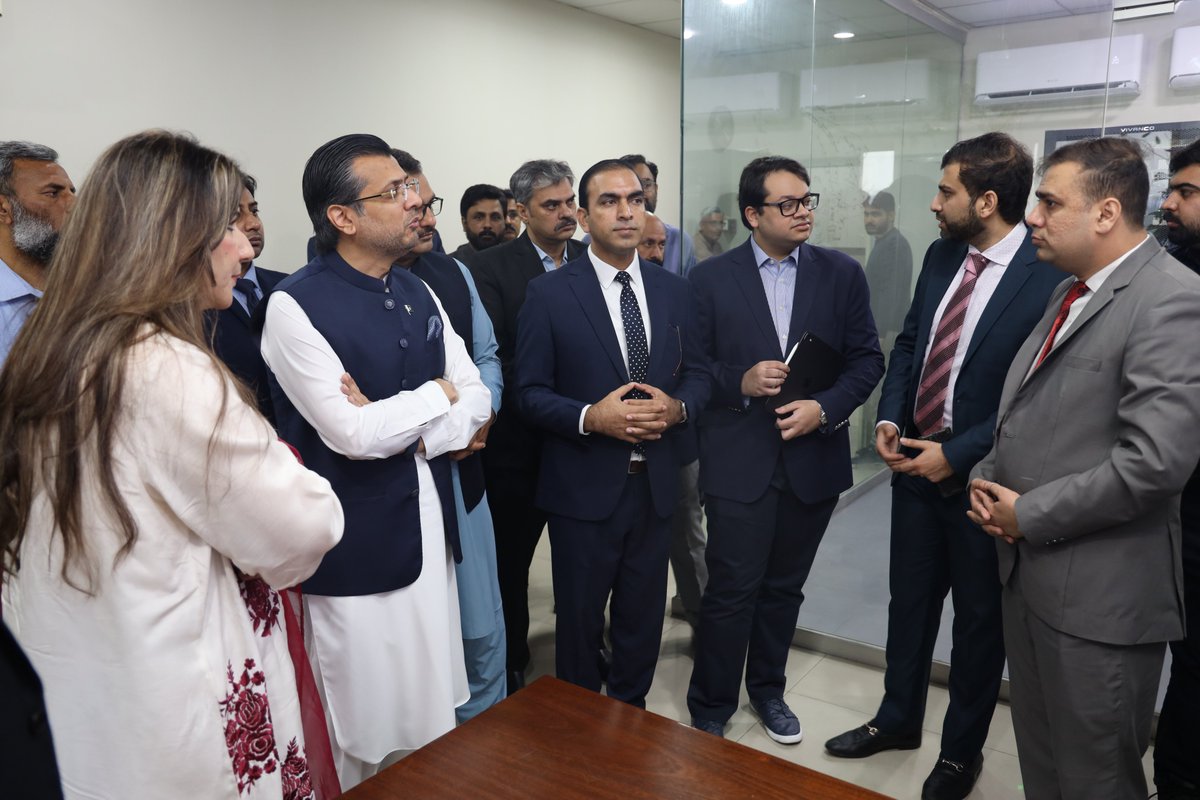 mumar_sheikh's tweet photo. beneficiary targeting, improve transparency, and enable real-time program monitoring.
The visit also included a tour of the Data Center, showcasing dashboards for PSER and the Ramzan Nigehban Package, highlighting how technology can strengthen responsive social protection systems https://t.co/o01RudrZdL
