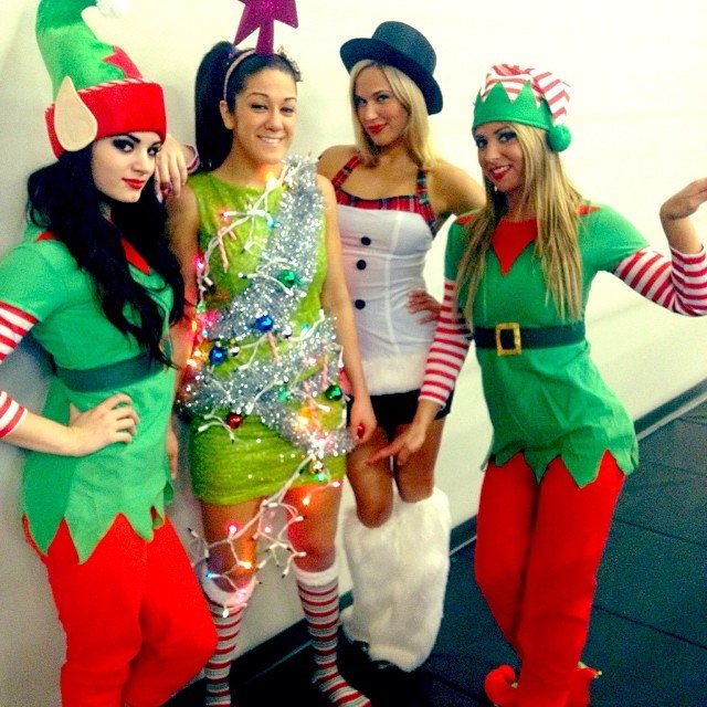 I N F A M O U S tweet media