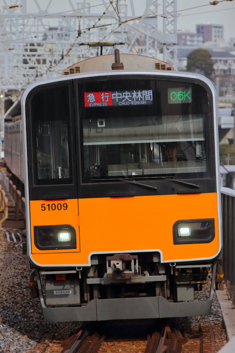 始発快速3821M tweet media