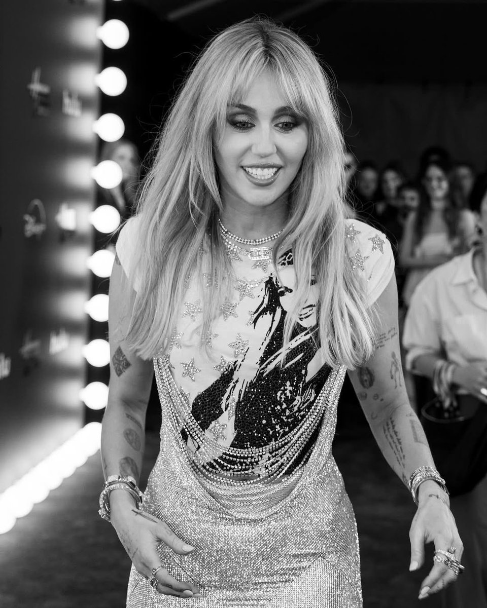 Smilers Spain tweet media