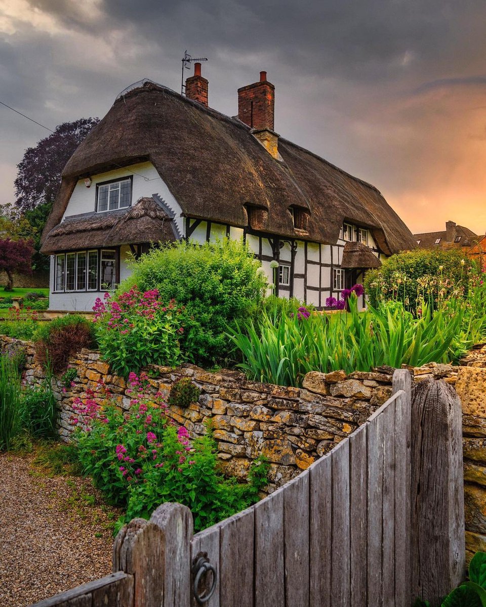 The world in Frames tweet media