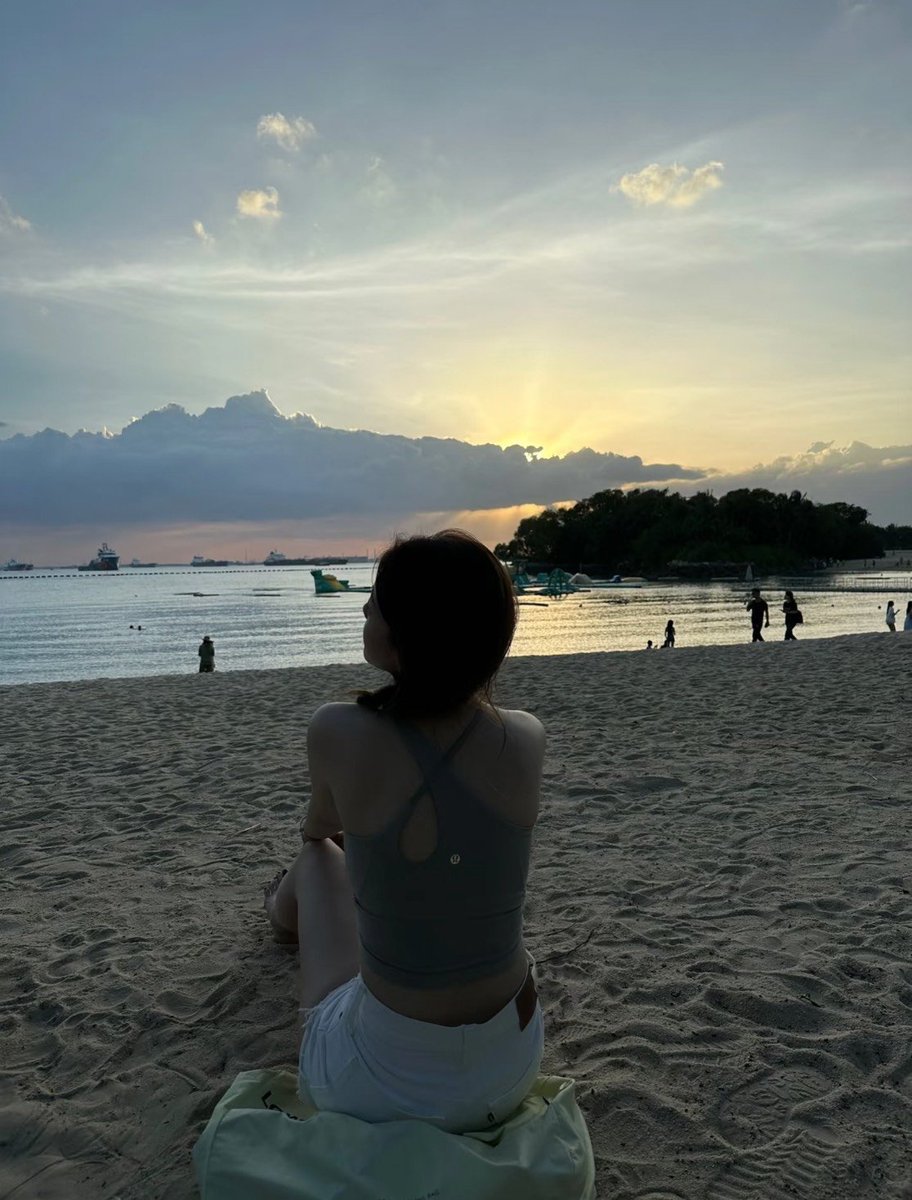 幼美人🇸🇬 tweet media