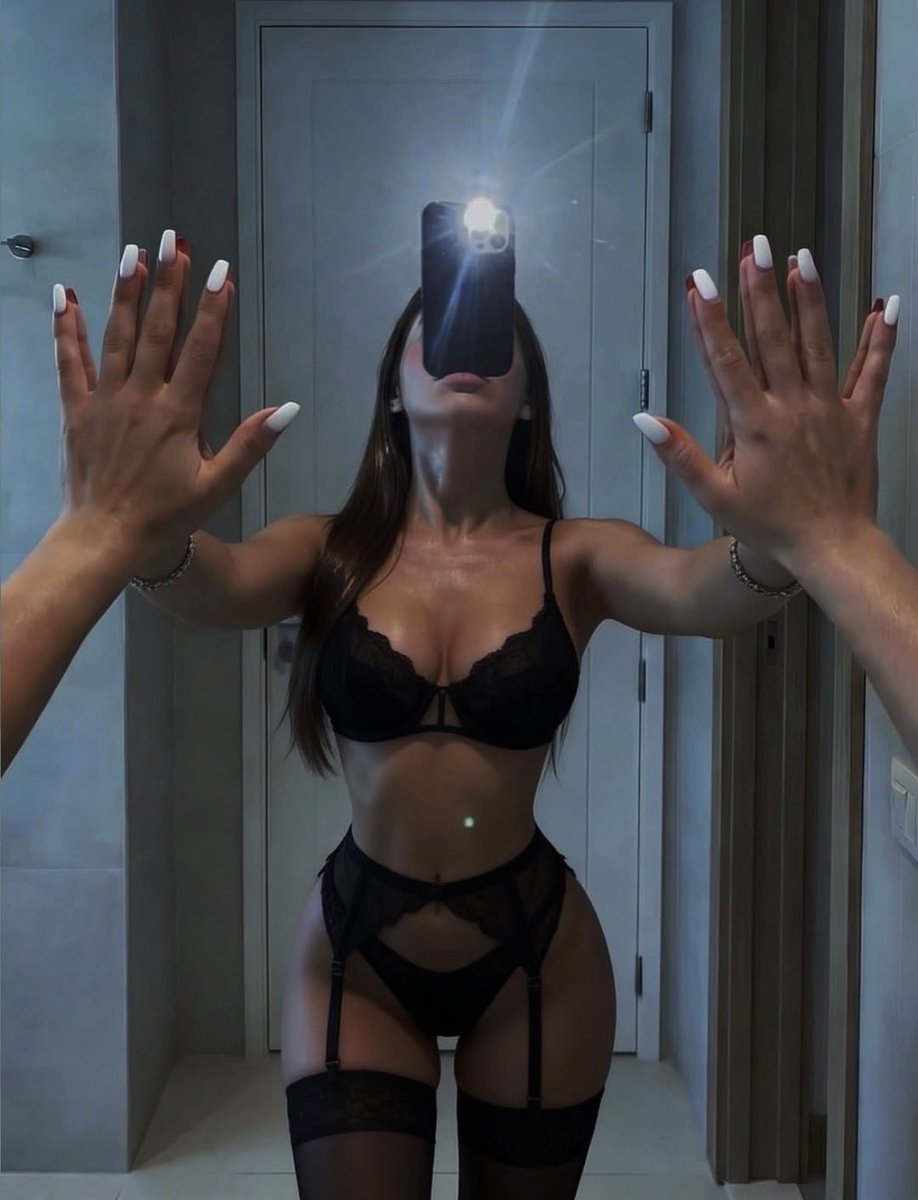 She in Frame tweet media