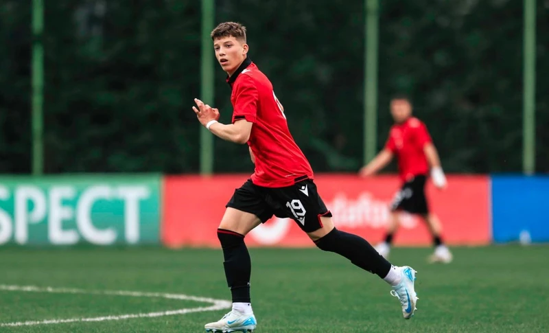 Gary Ward tweet media