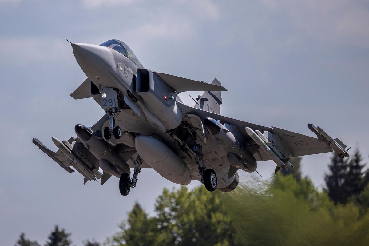 International Defence Analysis tweet media