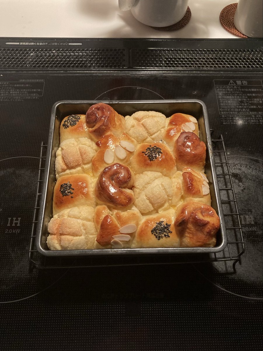 JingshangT87743's tweet photo. よくばりちぎりパン焼いたよ
いろんな味を楽しめて最高✨ https://t.co/Hh0up6UsRb
