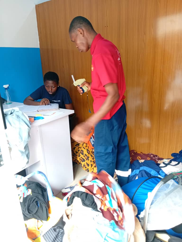 sinacnig's tweet image. Reclaim your weekend. 🧺✨
Stop spending your free time sorting, washing, and folding. We handle your laundry with care, using premium detergents that protect your fabrics and keep colors vibrant.
DM us @sinacnig to schedule your pickup! 📩
#SinacLaundry #EffortlessLiving
