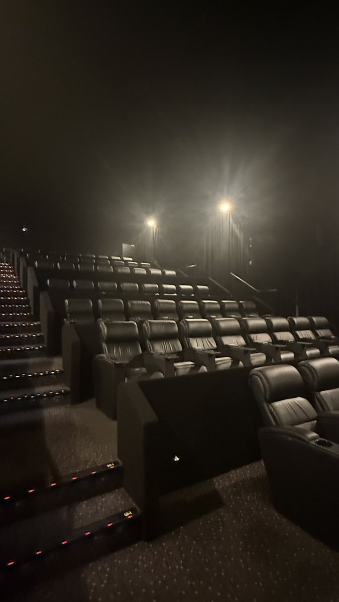 flowerbedsheet tweet media