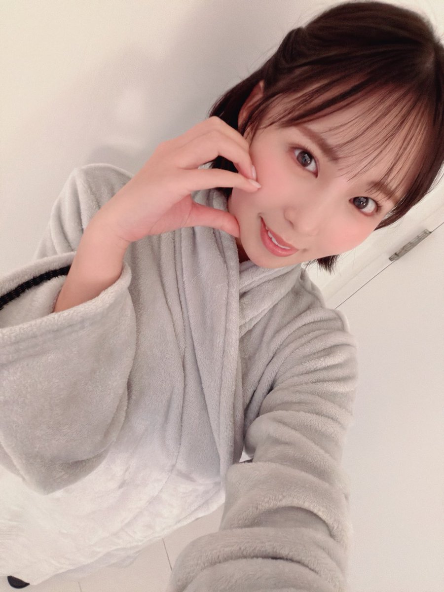 葵成美（なるみん） tweet media