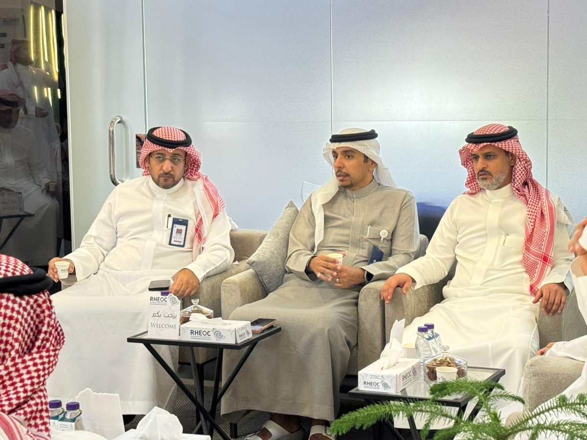 منسوبو الصحة بحائل tweet media