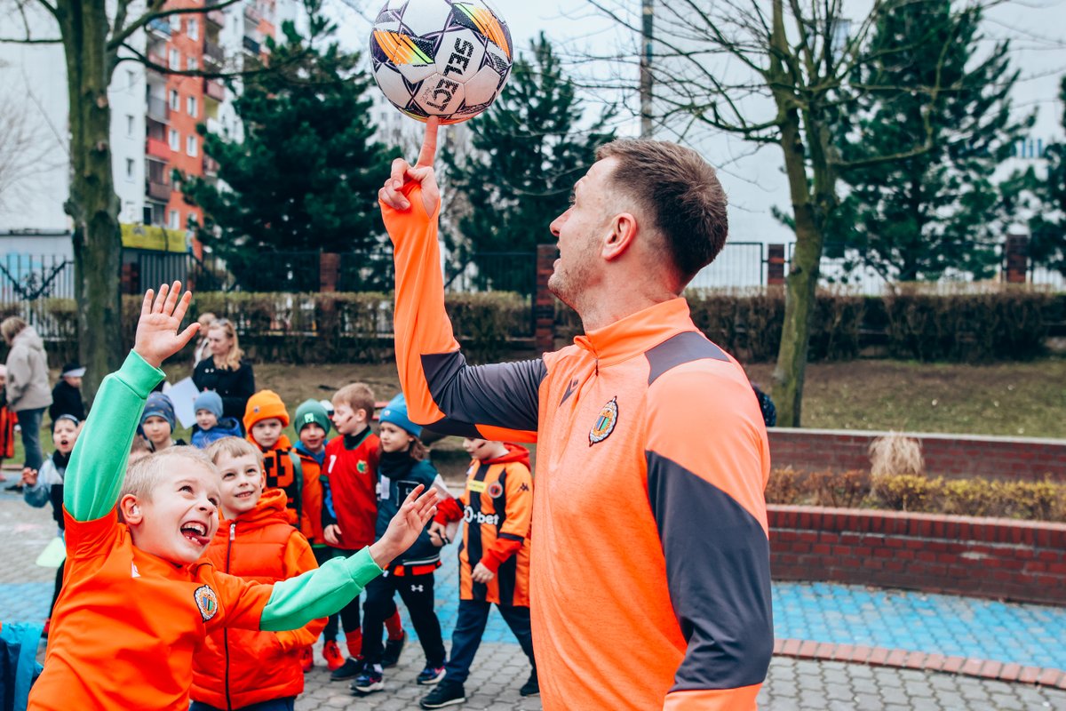 Chrobry Głogów tweet media