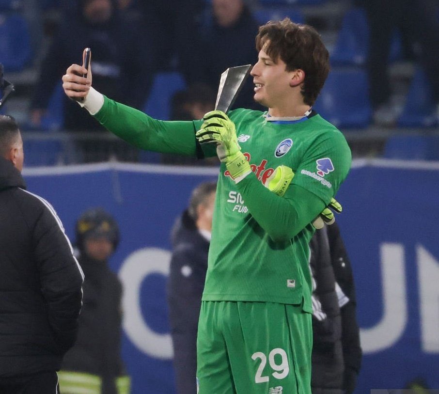 Les progrès continuent entre Carnesecchi  et le club pour une prolongation !