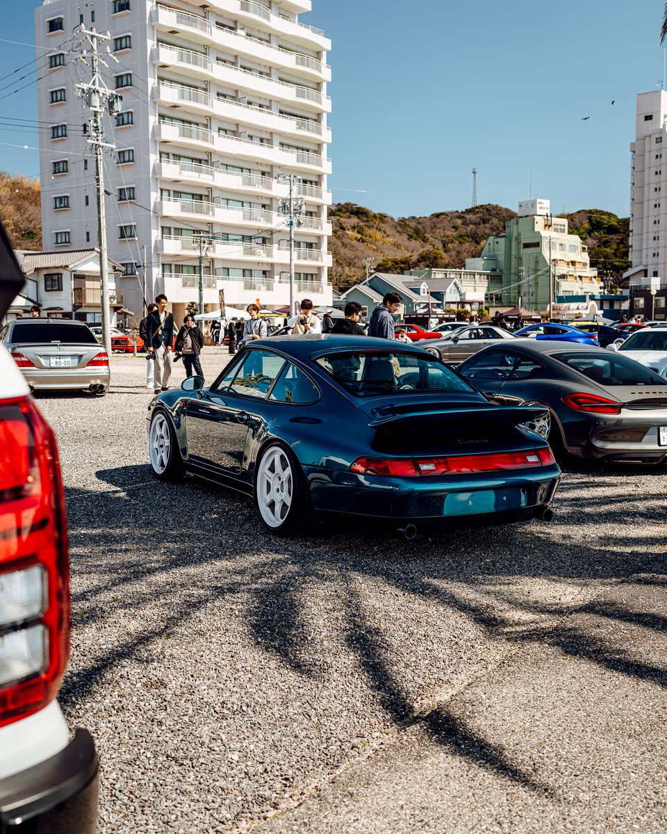 J 👁△ tweet media