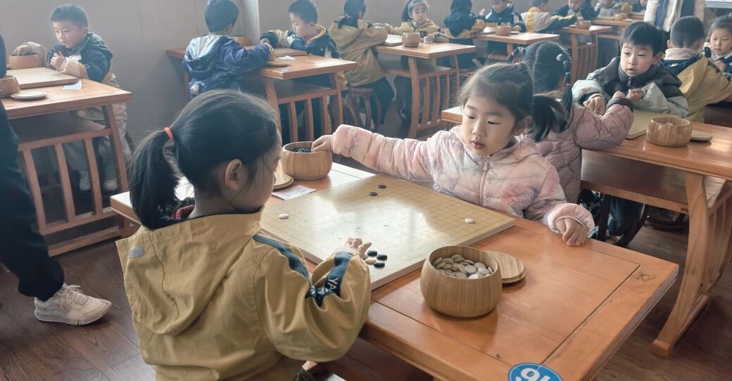 Qvjiang113836's tweet photo. Young Go players in Qujiang made every move count! ♟️ 53 rising talents gathered to compete for a spot in the city tournament—showcasing focus, strategy, and true passion on the board. The future of Go is bright here!
#MindGame #ChinaSports #GoCompetition https://t.co/HmkMNXyYbe