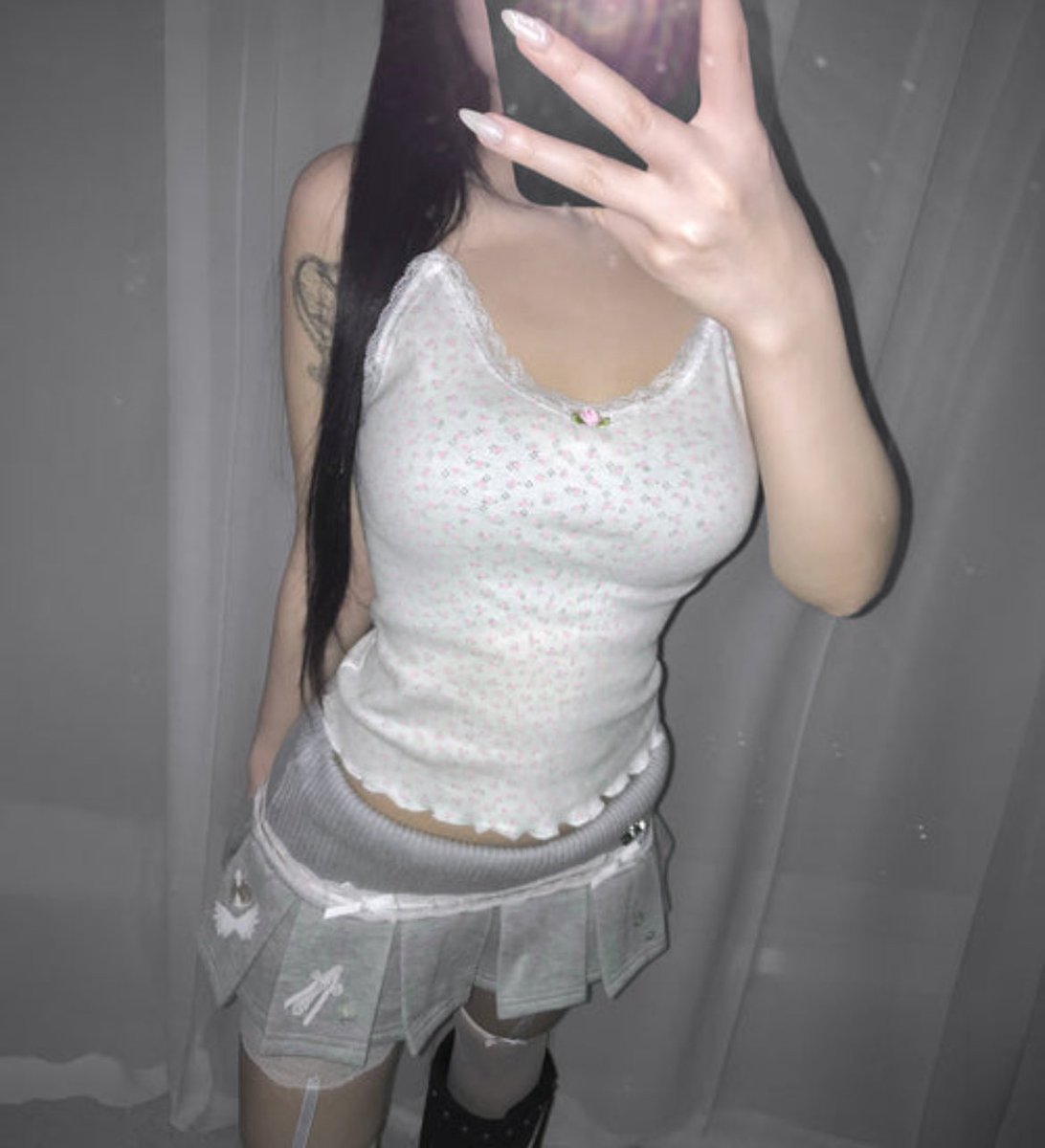 60% daily tweet media