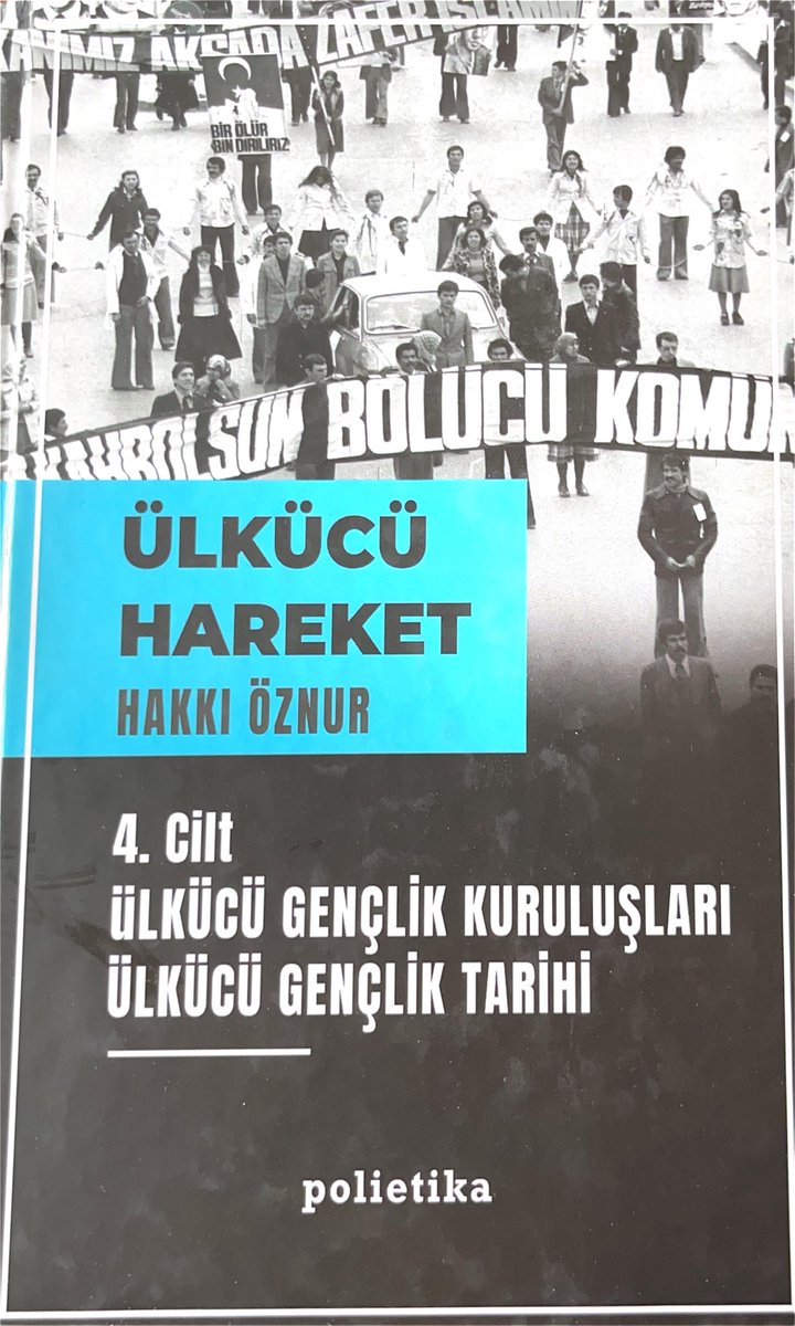 MehmetAkifOkur's tweet photo. Her 25 Mart'ta Anadolu yaylası hâlâ üşüyor...

Ve kaderdaşlarıyla birlikte anlaşılmayı bekliyor.
Neyi özlüyorlardı?

#MuhsinYazıcıoğlu'nun Cumhurbaşkanı Fahri Korutürk'e mektubundan (Mart 1978):

"Taşıdığı fikirler ne olursa olsun, kullanılmak istenen gençlerin hepsi bu vatanın çocuklarıdır. Birbirini öldürmesi için zorlanan gençlik, büyük ve şanlı tarihimizin günümüzdeki nesilleridir..."

"Anarşinin sona ermesi ve kardeş kavgasının durması için her şeyden önce karşılıklı fikir tartışmasının yapılmasına milletimizin büyük çoğunluğu gibi gençlerimizin de inanması zorunludur... ...Hangi fikri taşırsa taşısın, hangi teşkilatın mensubu olursa olsun herkesin fikirlerini silahla değil; uygarca tartışarak karşısındakilerine benimsetme yolunu seçmesi için... ...radyo ve televizyonda gençlerimizin masa başında ve kamuoyunun huzurunda tartışmalarına imkan verilmesini ve bunun sık sık tekrarlanarak gerçek anlamda iç barışın tesis edilmesi yolunda devletin meseleye sahip çıkmasını bir zaruret olarak görmekteyiz..."

Rahmetle...

@hakkioznur_uh 'un ömürlük şahitlikler ve muazzam detaylarla örülü "hafıza" çalışmasından...