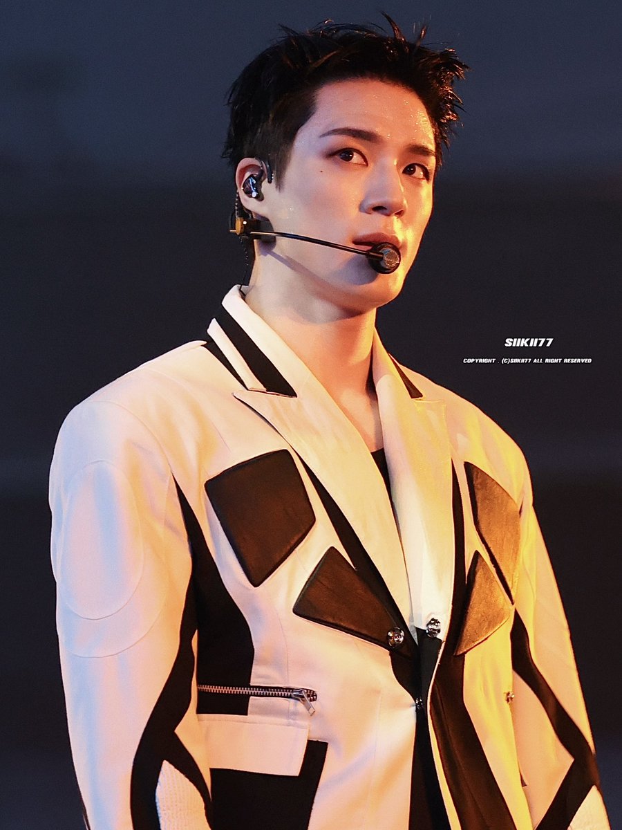 JENO SOLO 🔜 tweet media