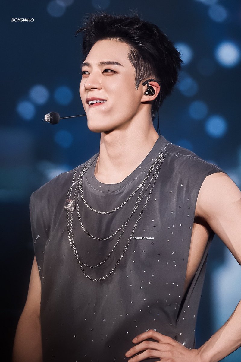 JENO SOLO 🔜 tweet media