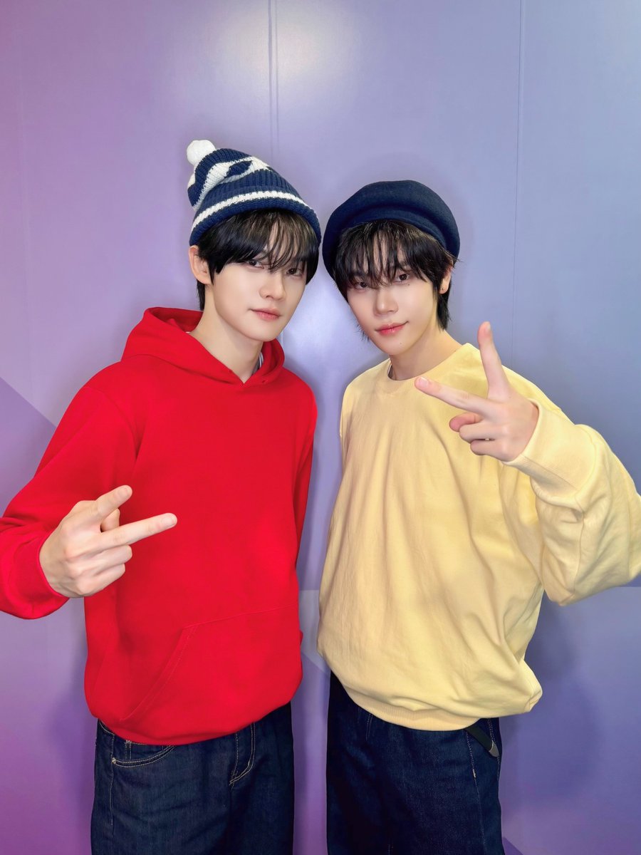 CLOSE YOUR EYES tweet media