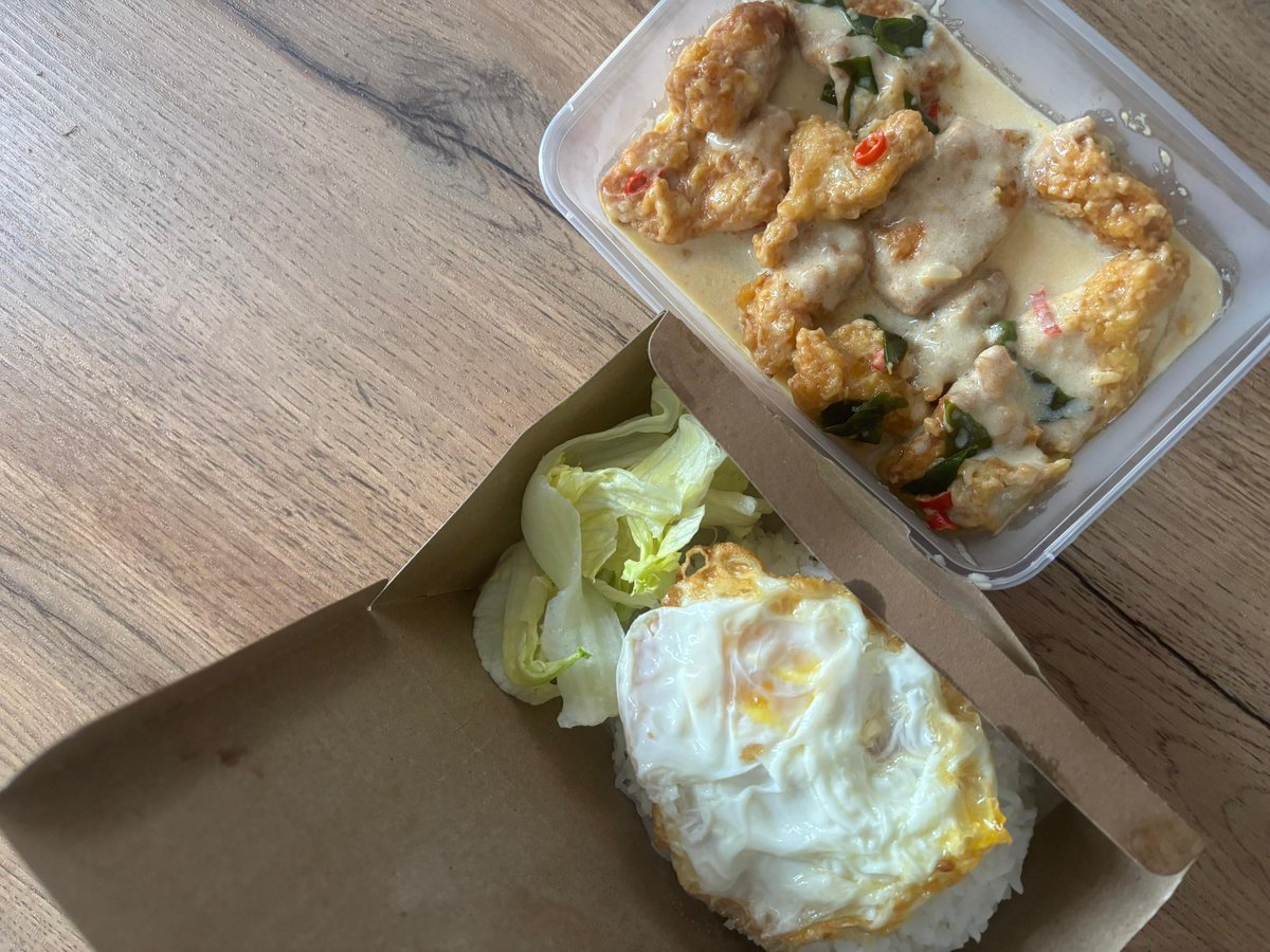 Dapurwanchop's tweet photo. Makanan habis https://t.co/gMEfFt4XqO