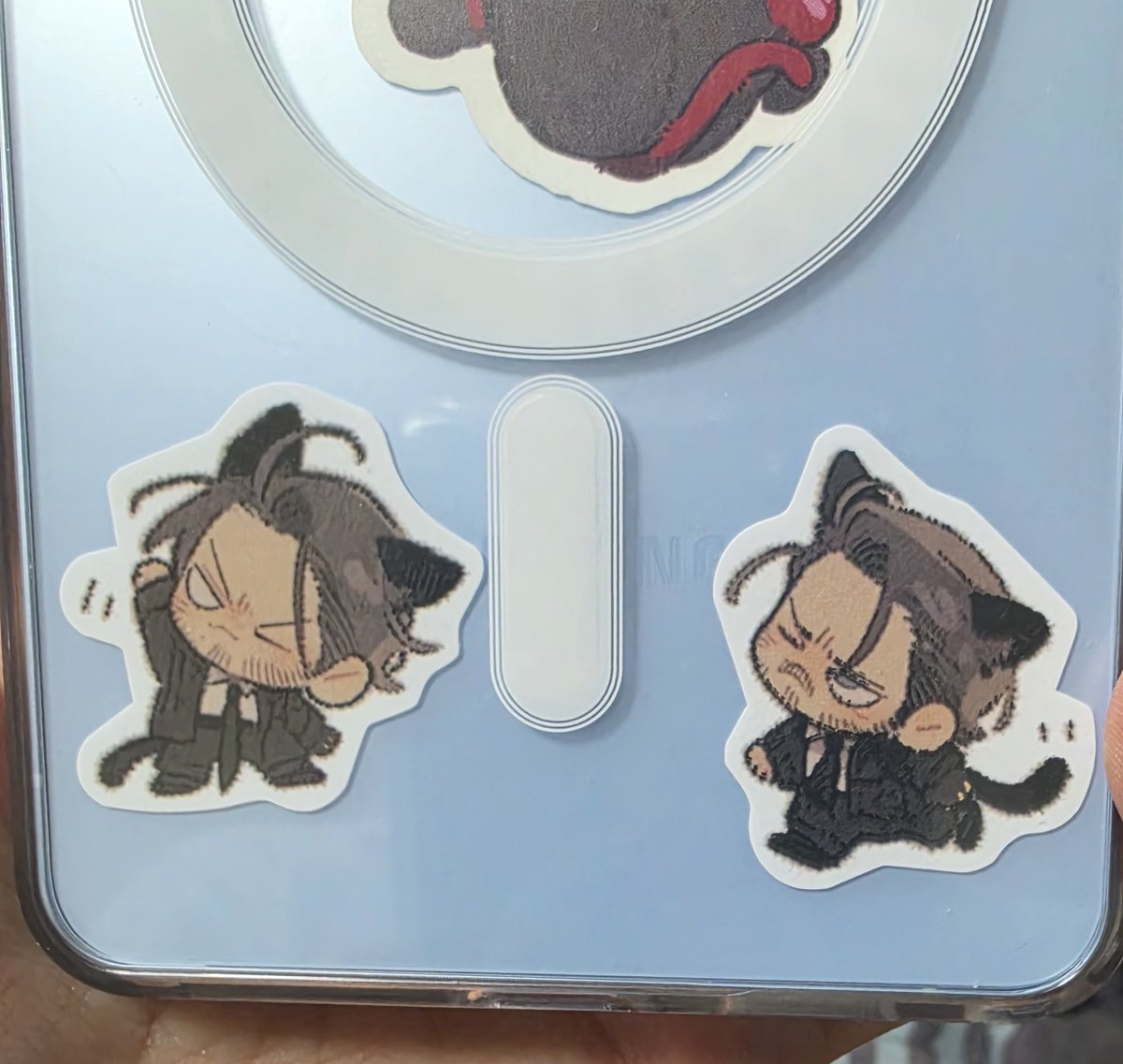 히히히히히 아빠 핸드폰은 내 스티커판~~~