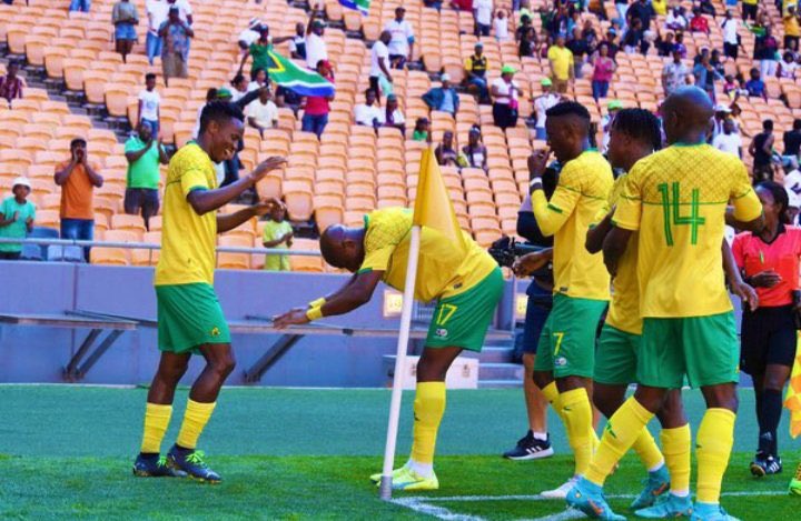 M MPHO PASEKA tweet media