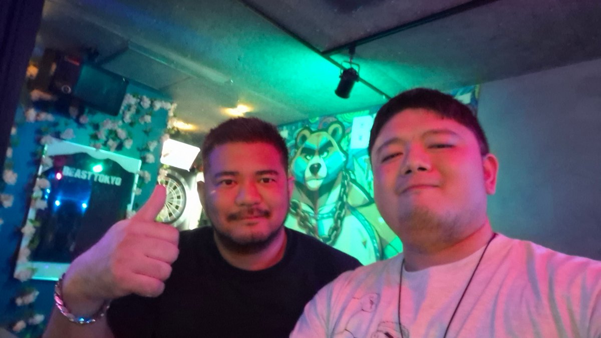 tjthelocalweeb's tweet photo. Tokyo Day 4 pt. 2

Eagle Blue! @Nao_LeoLounge -san was there that night and taught @yutagleekdir55-san some Filipino gay slang hehe

Also first time going into @BEAST_TOKYO ! Thanks to @TAKA_SAB-san for leading me there and being my chat buddy even if my 日本語 was 上手じゃない https://t.co/boiXKdmVWb