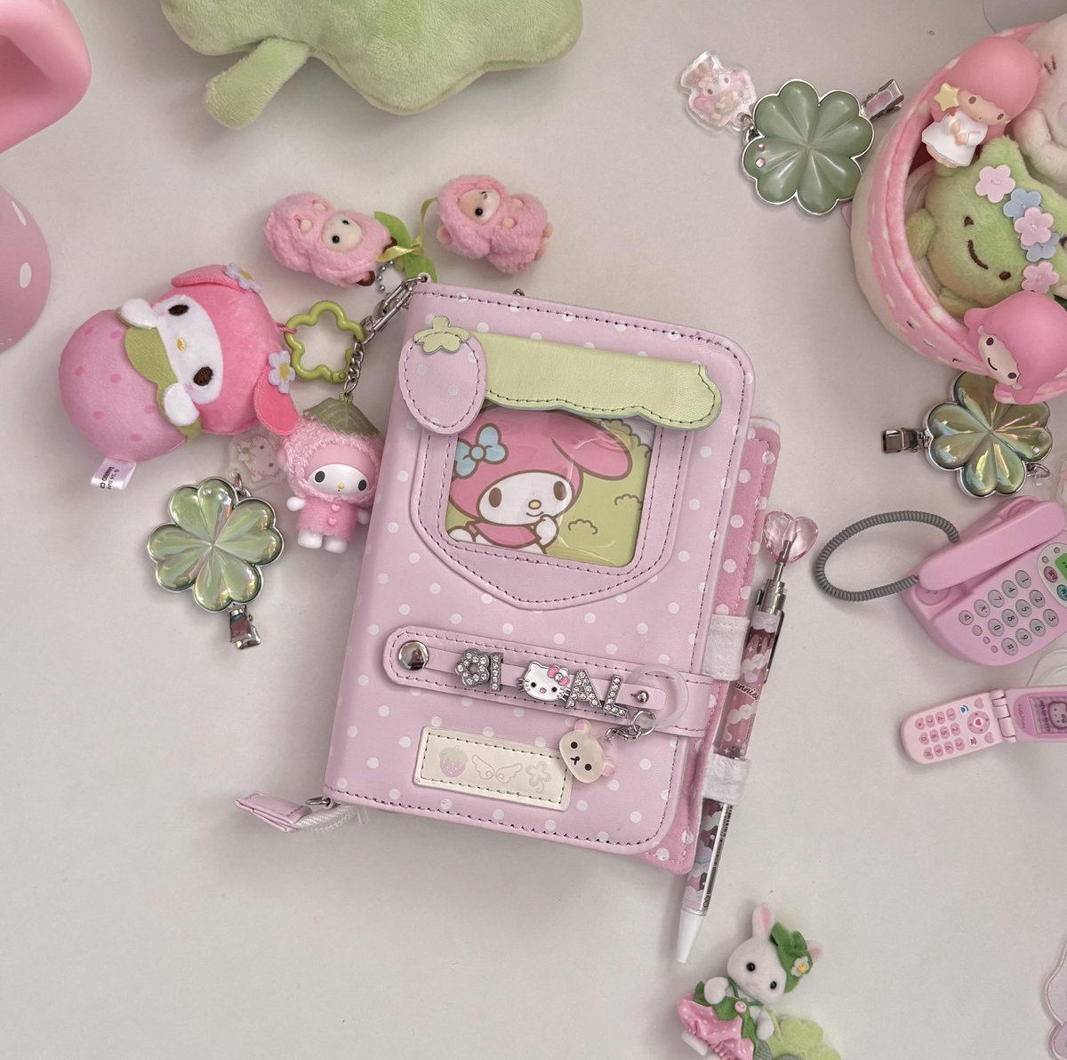 Bread case tweet media