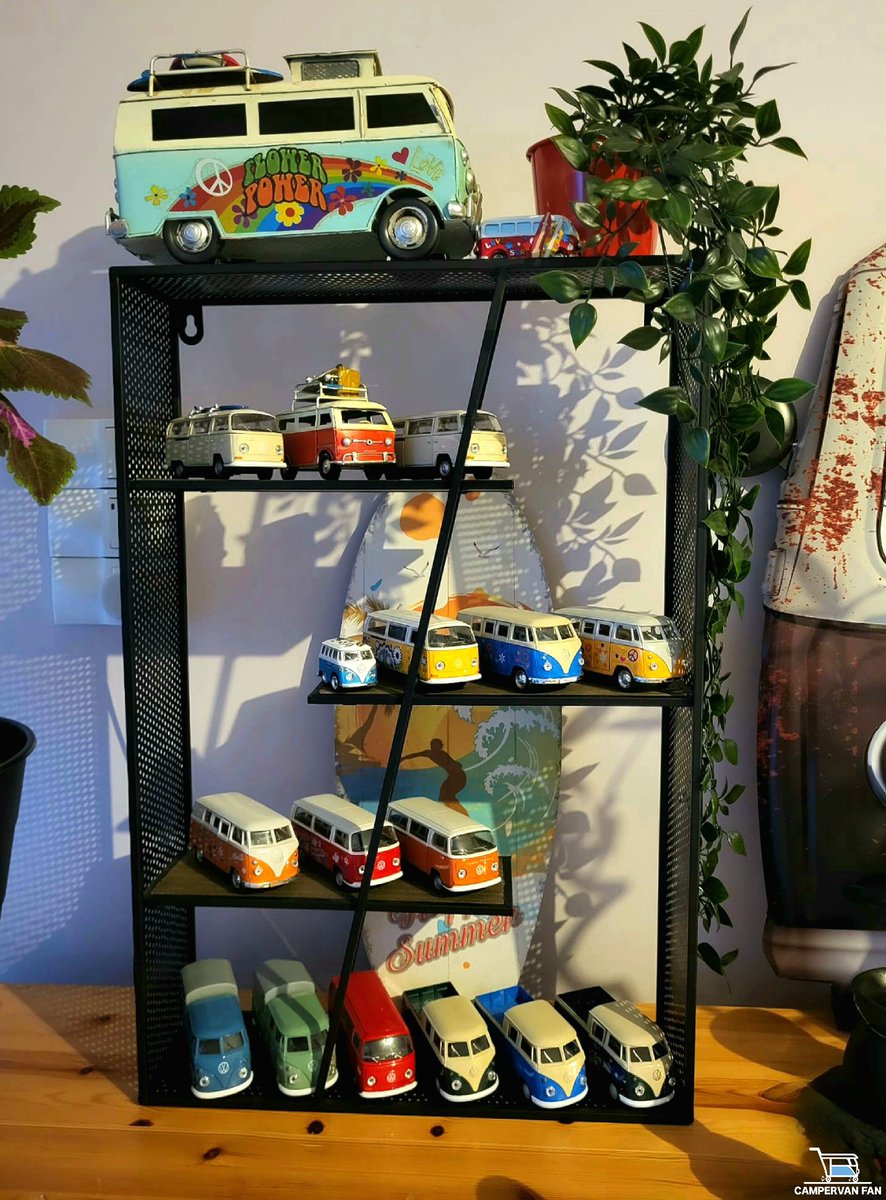 CamperFanPAGE's tweet image. Aim Ric's awesome collection on display! 🚐✨ #CreativeIdeas #VWLove